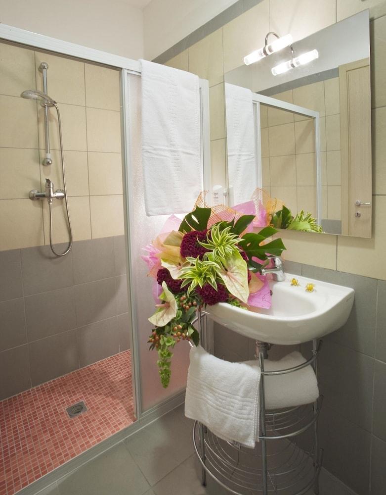Hotel Nautilus กัตตอลิกา ภายนอก รูปภาพ