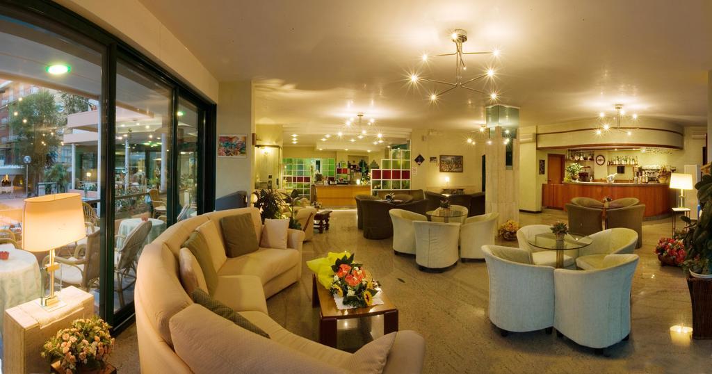 Hotel Nautilus กัตตอลิกา ภายนอก รูปภาพ