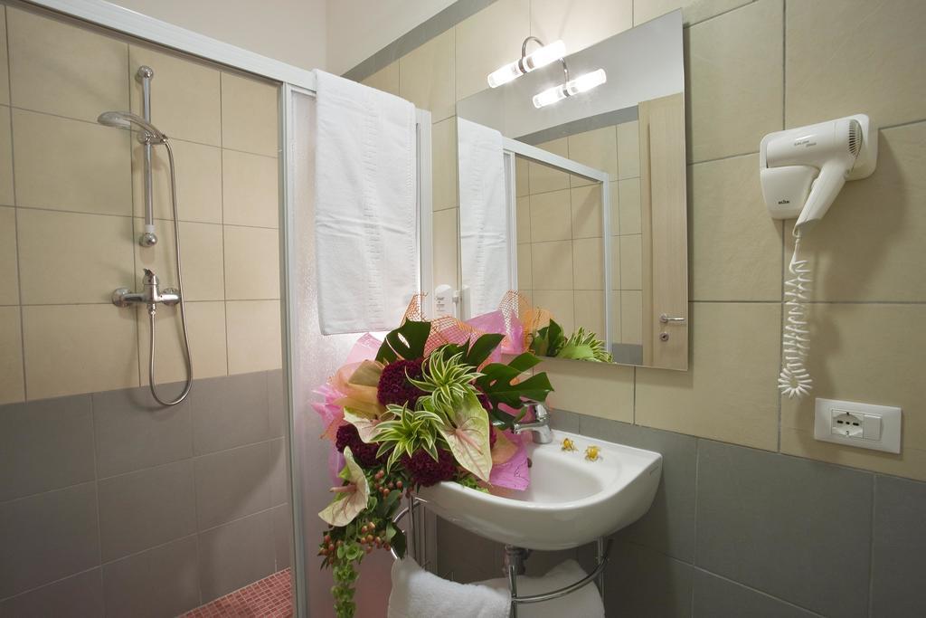Hotel Nautilus กัตตอลิกา ภายนอก รูปภาพ