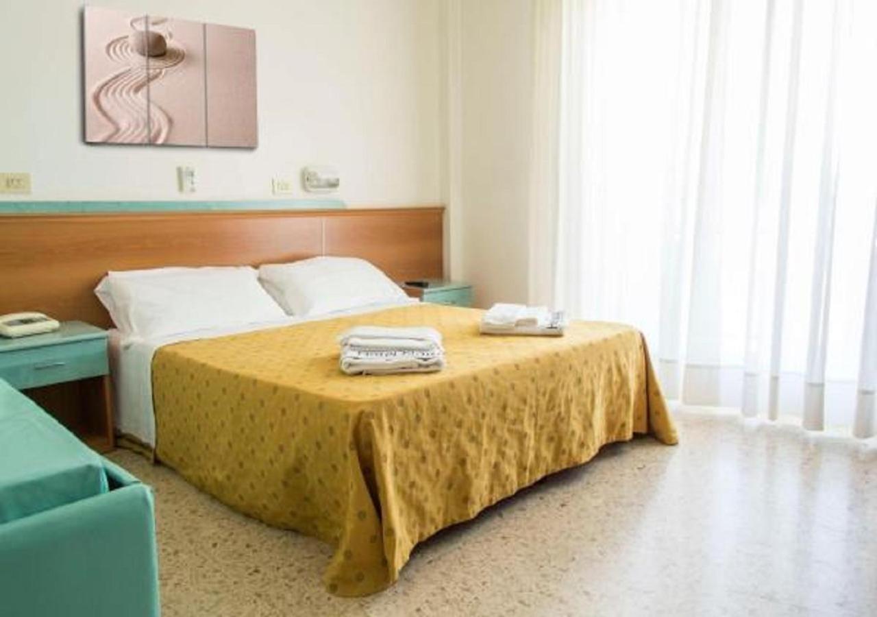 Hotel Nautilus กัตตอลิกา ภายนอก รูปภาพ