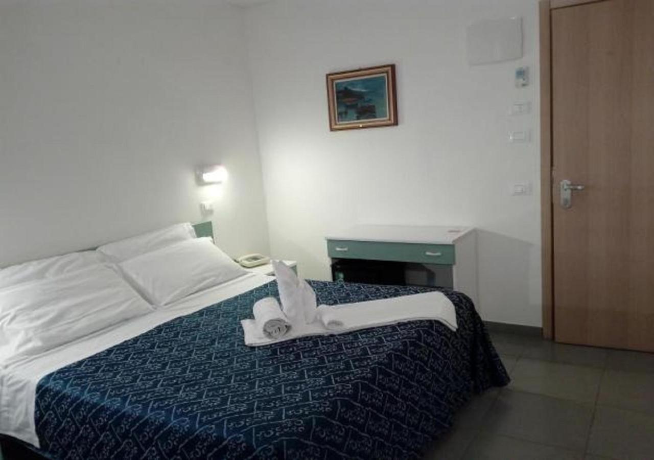 Hotel Nautilus กัตตอลิกา ภายนอก รูปภาพ