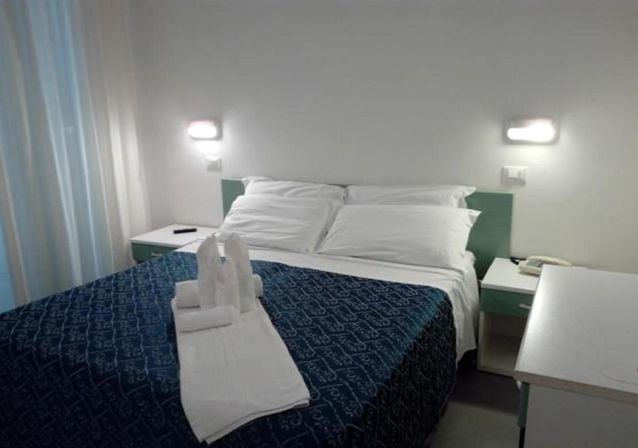 Hotel Nautilus กัตตอลิกา ภายนอก รูปภาพ